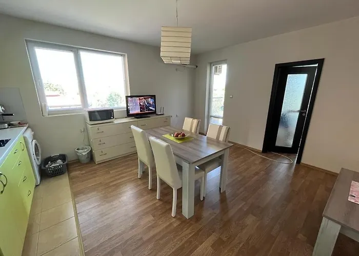 Διαμέρισμα Oasis2 Νεσέμπαρ